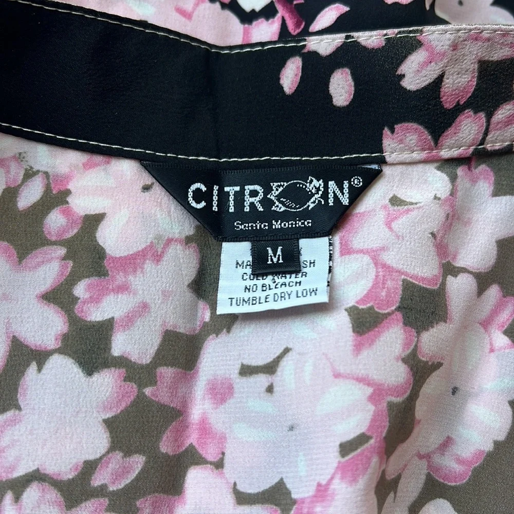 Cherry blossom silk top, sz M - Picture 4 of 4